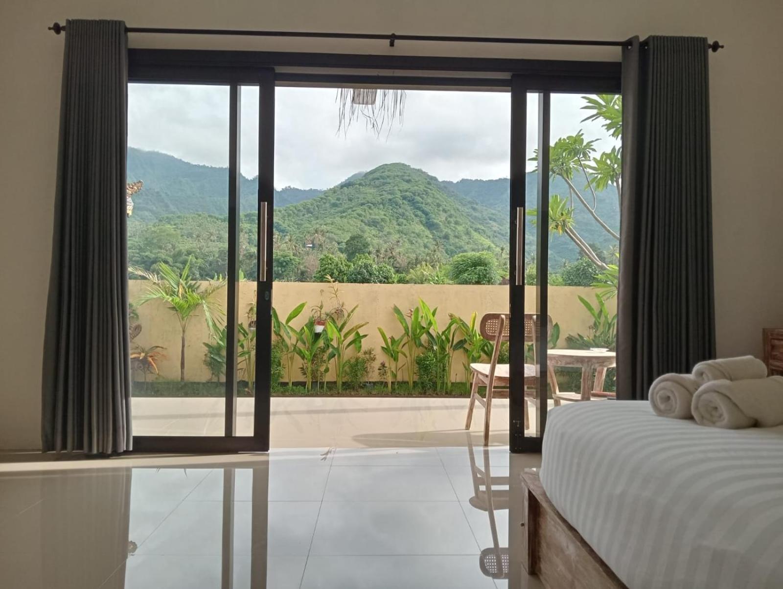 Amed Yudhadewata Hotell Exteriör bild